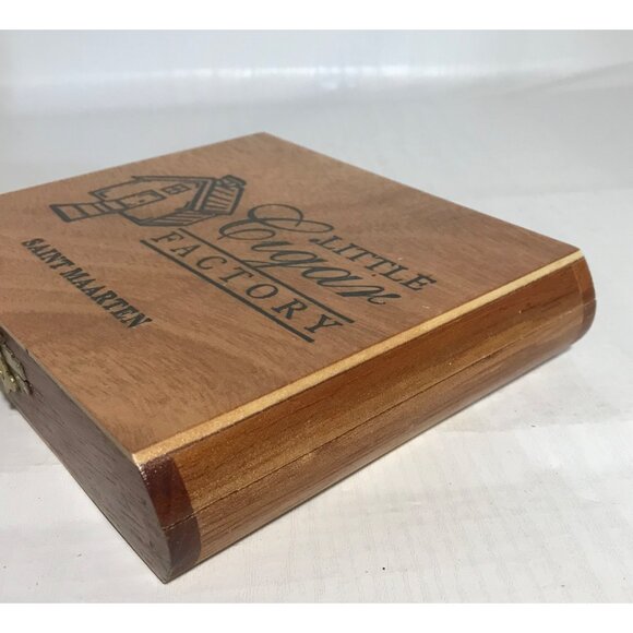 Little Cigar Factory Wooden Box Saint Maarten 7.5" x 6" x 1.5" Hinged Lid - Picture 9 of 12